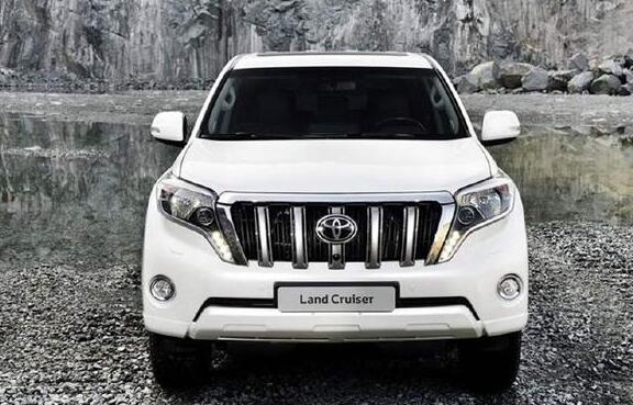 再見(jiàn)，原車?yán)龋〕墒旆€(wěn)重的豐田霸道，當(dāng)然要配一套成熟的汽車音響