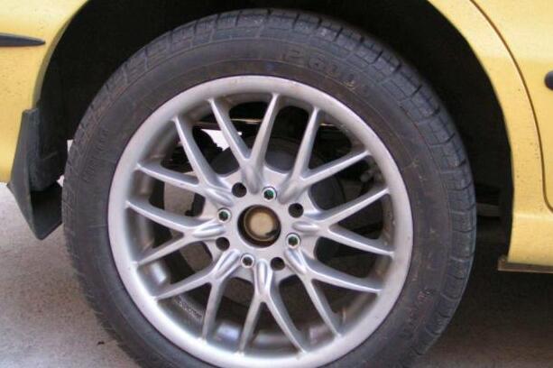 汽車輪轂不耐臟，去4s店保養(yǎng)又太貴，這個(gè)...