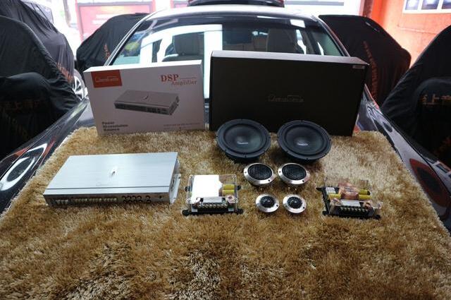 哈爾濱至上音樂豐田皇冠汽車音響改裝，讓音質(zhì)提升不止一點(diǎn)點(diǎn)