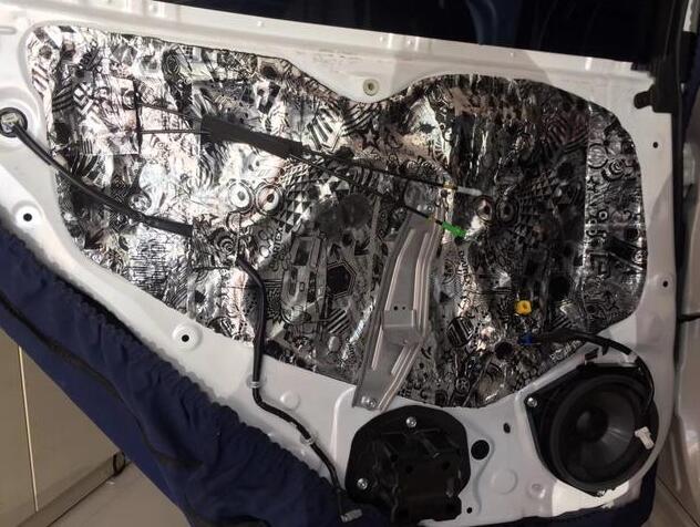 舒適非凡的駕乘感受！日產天籟音改后，車主：這簡直是完美！