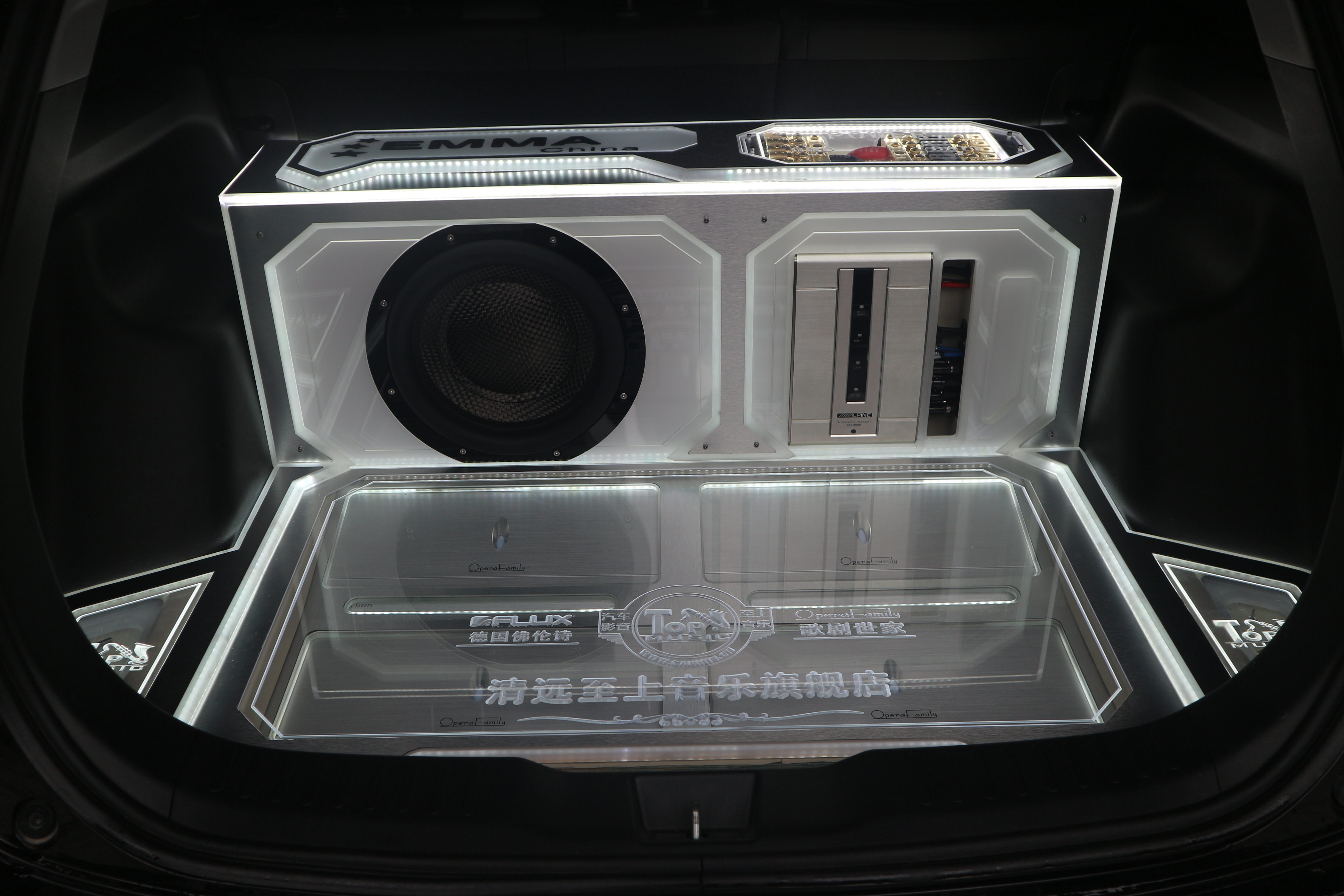 豐田皇冠大改變！音品清晰、細(xì)膩，足以滿足車(chē)主視聽(tīng)需求