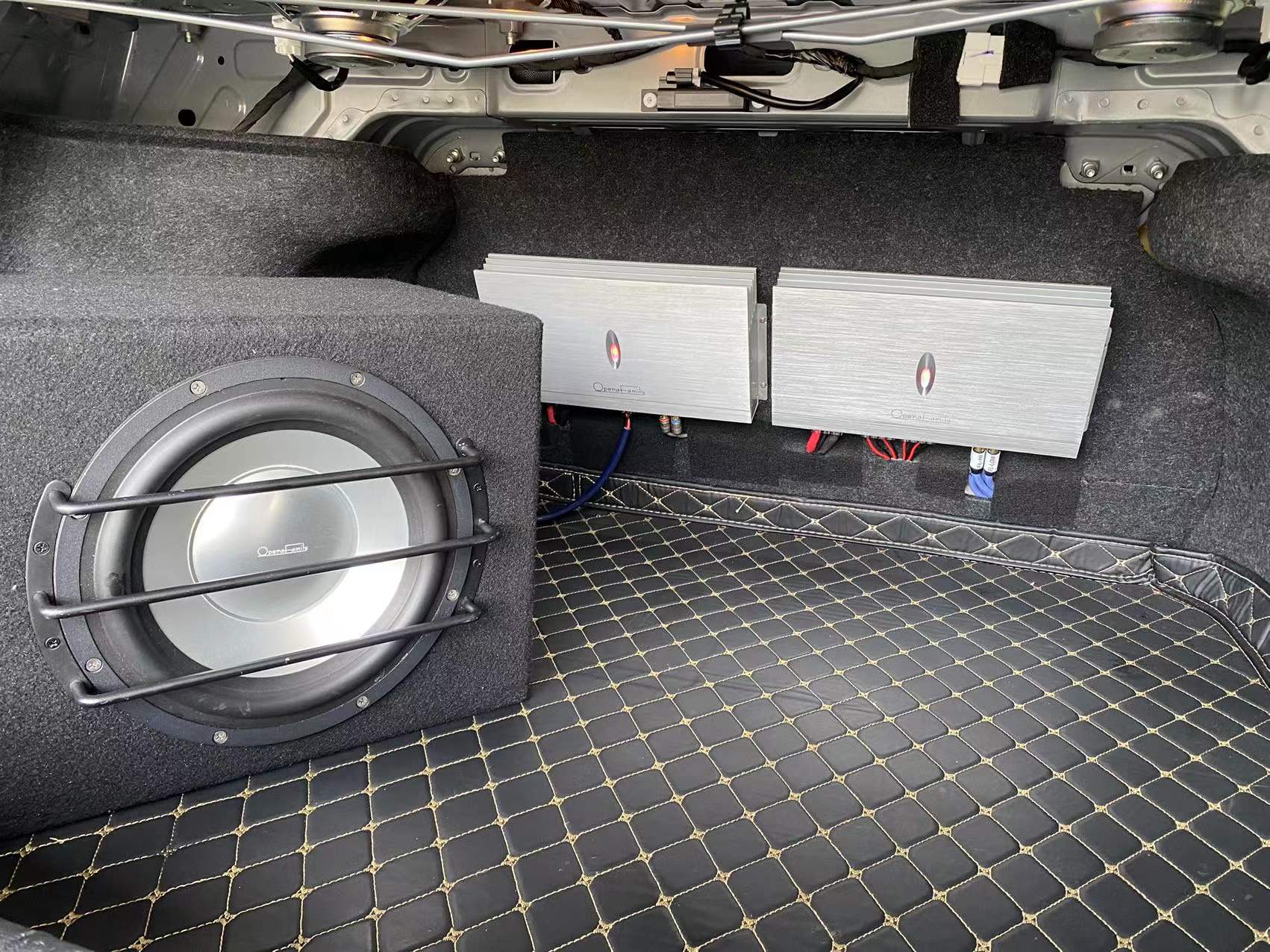 花小錢享高品質(zhì) 日產(chǎn)軒逸音響改裝后，能聽能炸個性十足