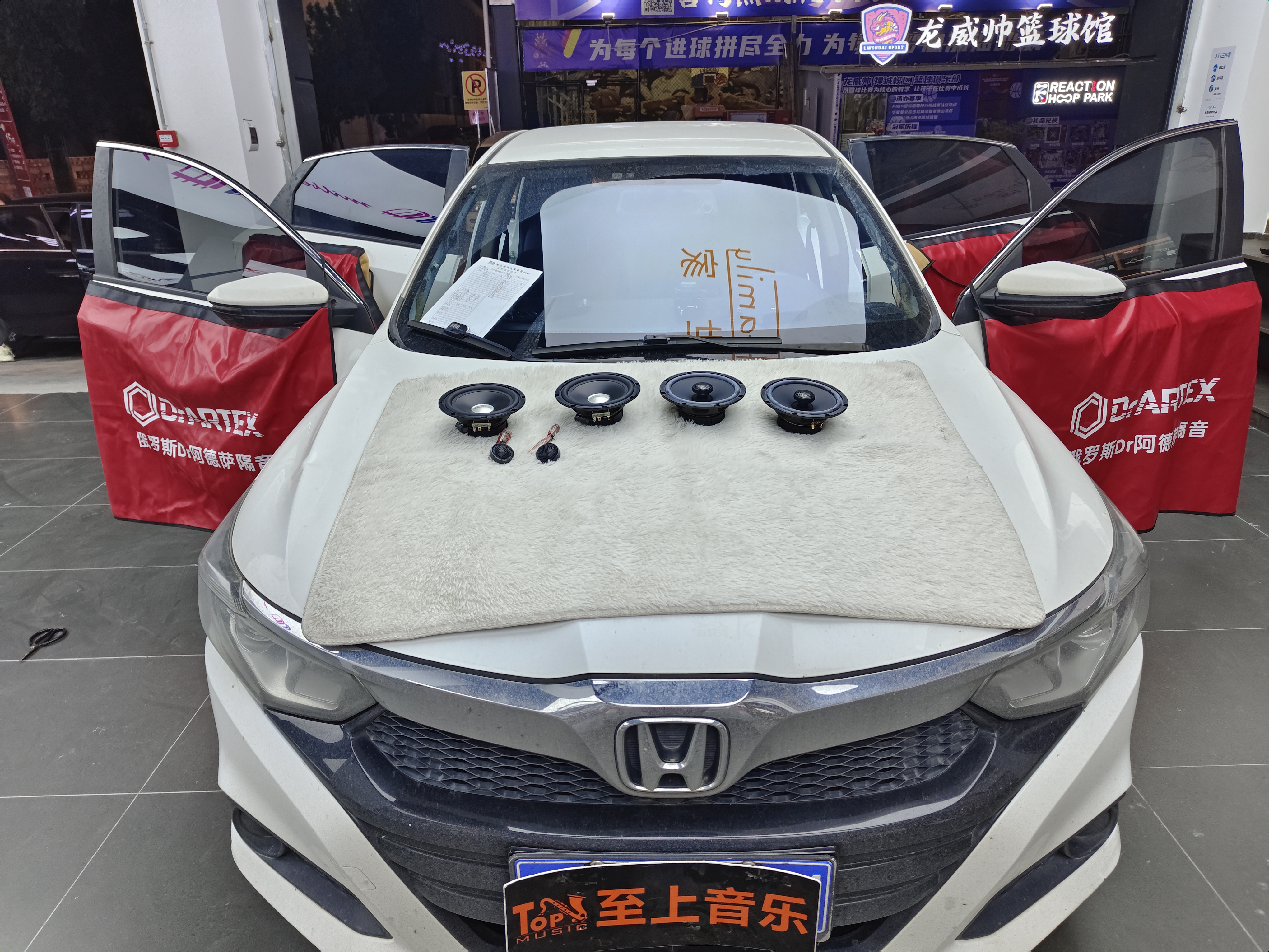 出眾細(xì)節(jié)賦予新聲！本田凌派前后聲場升級歌...