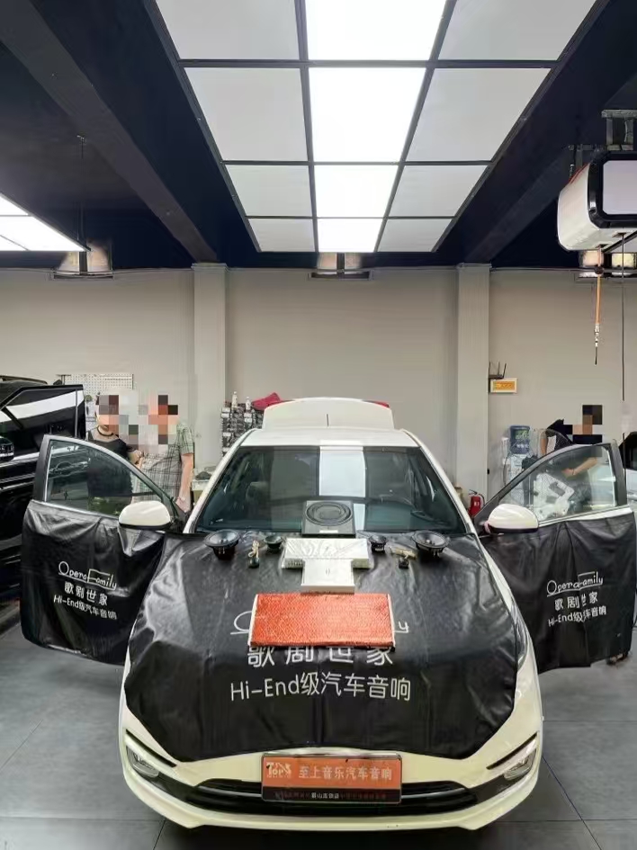 起亞K2音響升級，讓出行充滿期待！